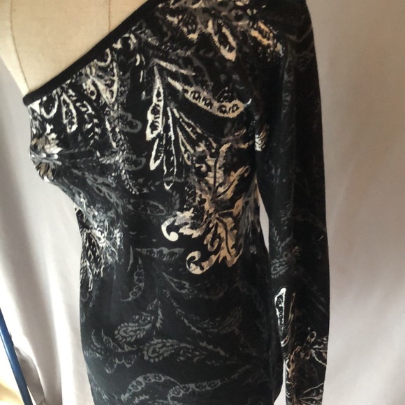 One shoulder long sleeve shirt - Picture 6 of 7